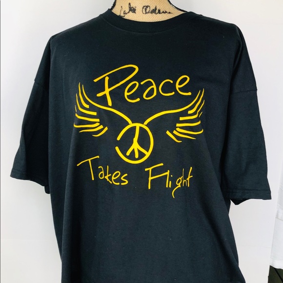 Jerzees Other - 3/$15 Peace Takes Flight - T Shirt